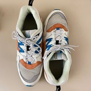 Karhu Fusion 2.0 Men's Size 11 - Lily White/Burnt Orange